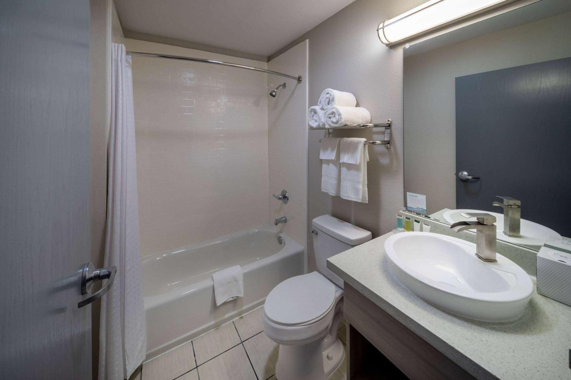 Microtel Inn & Suites By Wyndham Bossier City Exteriör bild