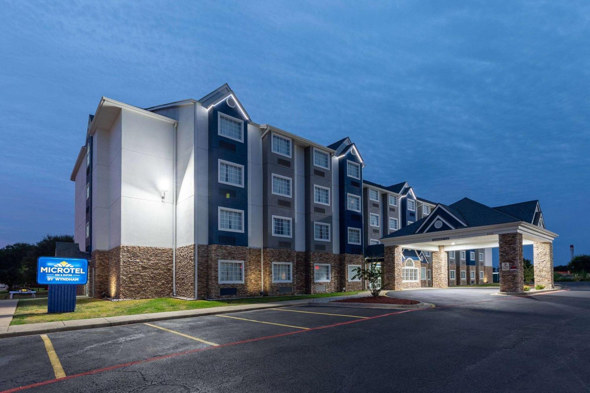 Microtel Inn & Suites By Wyndham Bossier City Exteriör bild